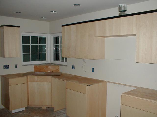 cabinets03.jpg (26405 bytes)