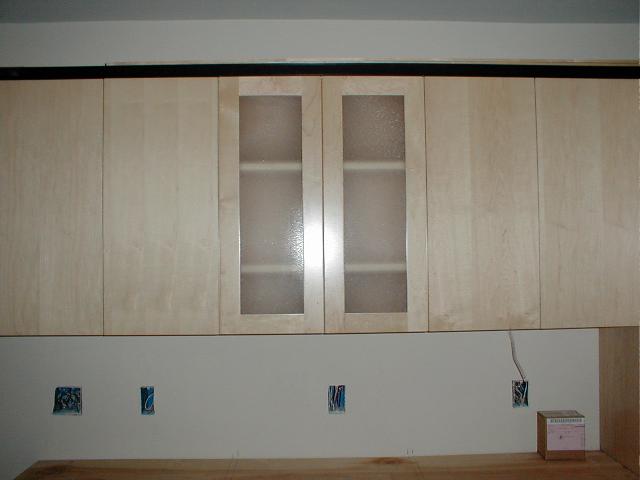 cabinets05.jpg (23637 bytes)